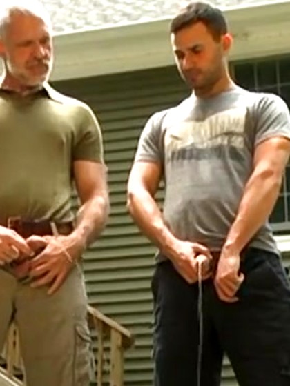 Sloppy Blowjobs after Peeing Time with Muscular Mature Guys